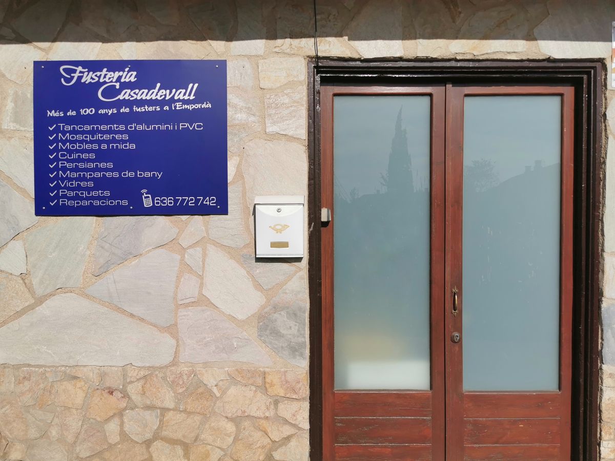 Façana del taller Fusteria Casadevall